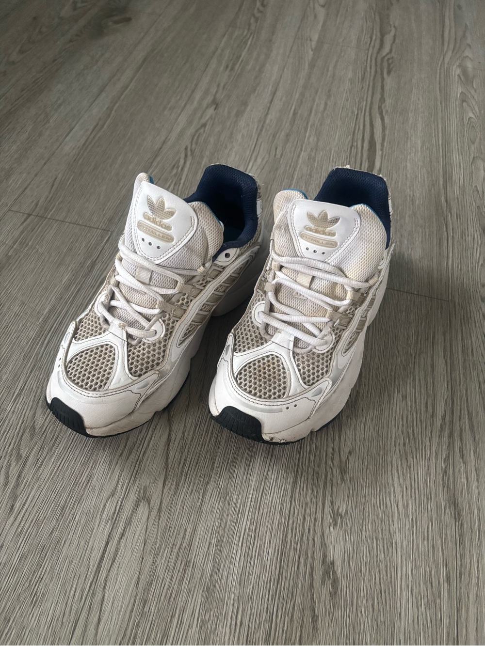 5/$25✨Adidas Kids White and Navy Mesh Runner Sneakers